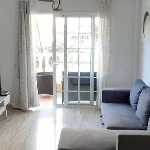 https://beach-apartment-with-pool.tenerifehoteles.net